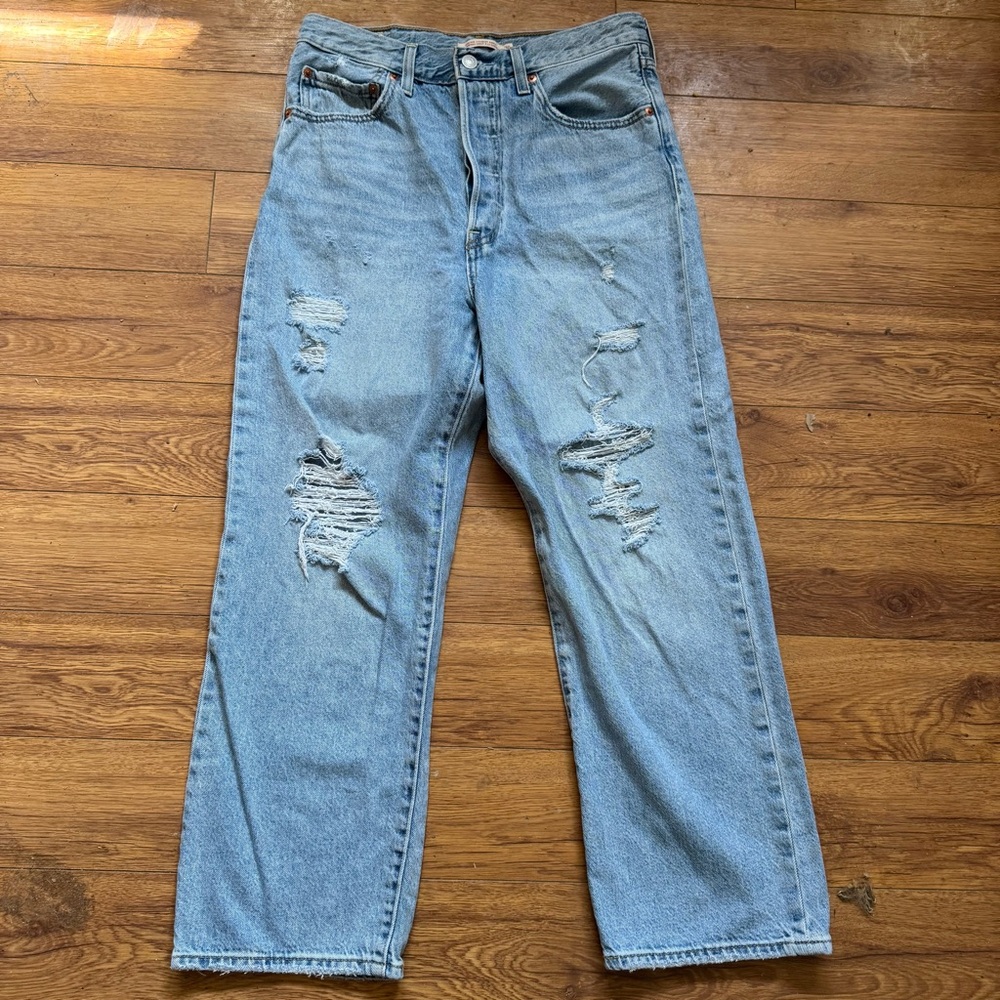 Levis Ribcage Straight Ankle Distressed Jeans